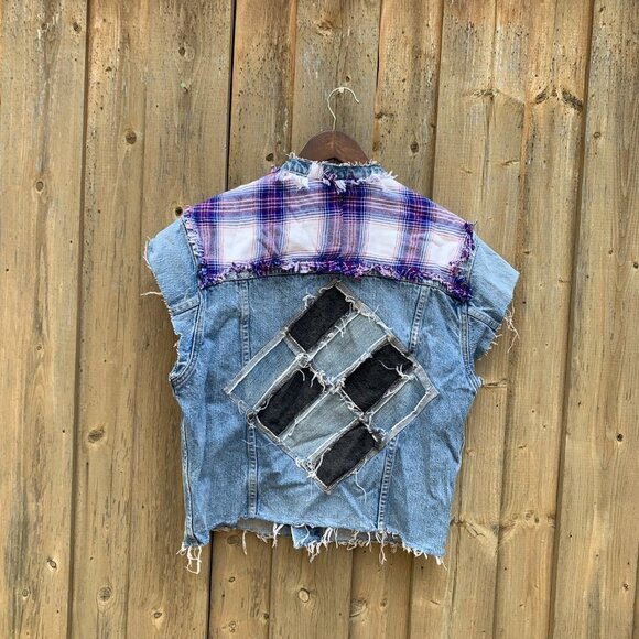 Vintage 2004 Levis Patchwork Jean Jacket Vest Small - Picture 7 of 10